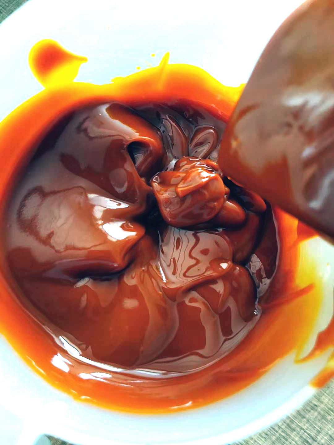 Cold-process soap paste in the ZAOLI workshop